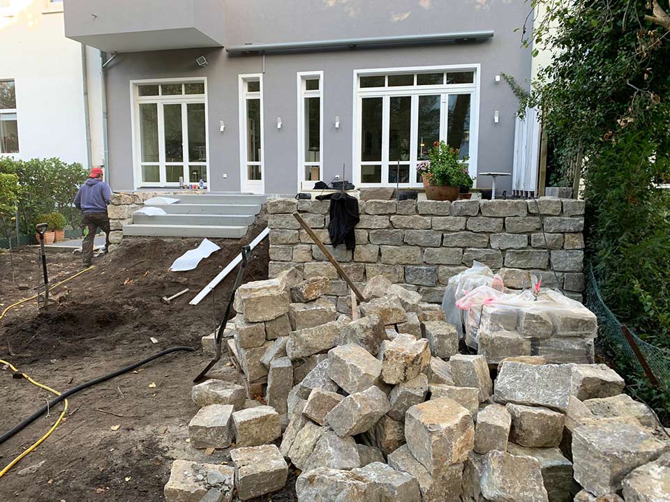 Materialien und Naturstein für hochwertige Gartengestaltung